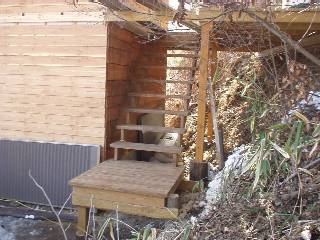 stairway from the lower stage to the deck